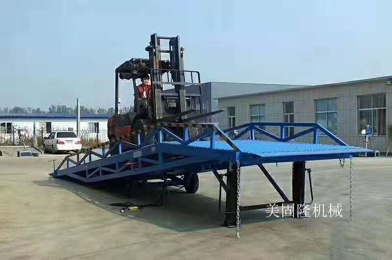 牡丹江移动式登车桥价格