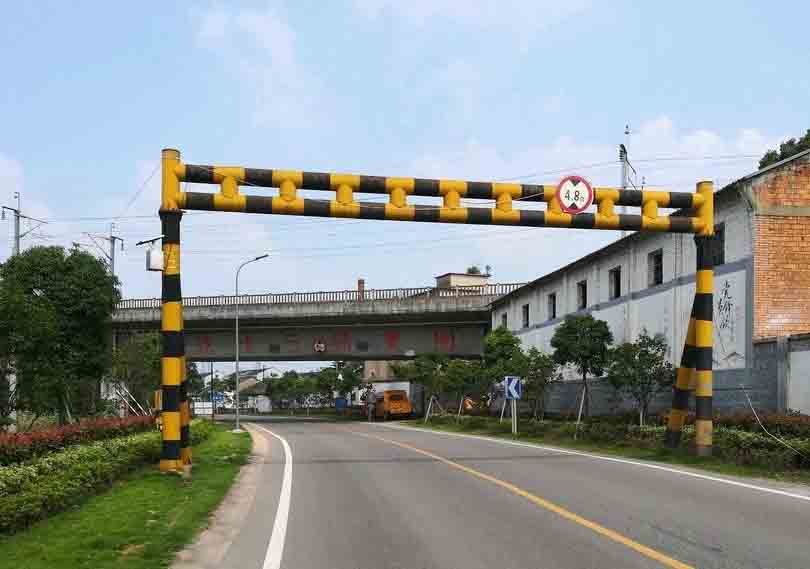 牡丹江铁路限高架